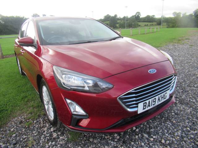 Ford Focus 1.0 EcoBoost 125 Titanium 5dr Hatchback Petrol Red