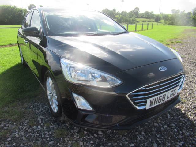 Ford Focus 1.0 EcoBoost 125 Titanium 5dr Hatchback Petrol Black